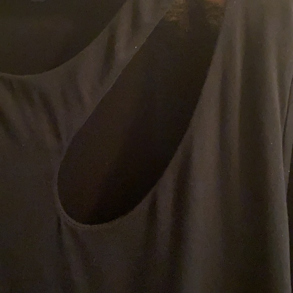 Black top - Picture 2 of 3